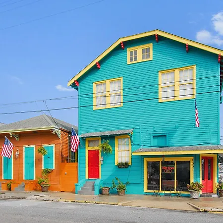 Historic Mardi Gras Inn 3*