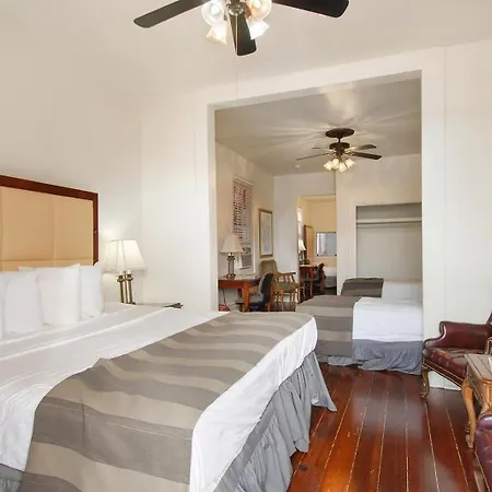 Inn Historic Mardi Gras