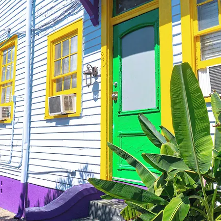 Historic Mardi Gras 3*