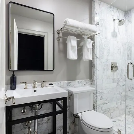Garden District Hotel 5*