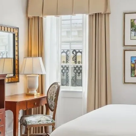Voco St By Ihg Hotel 4*