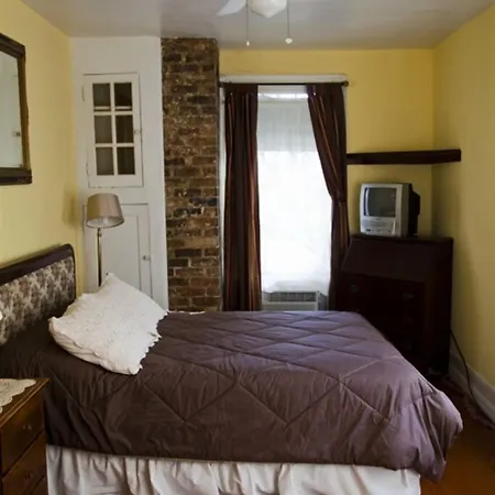 Fairchild House Bed & Breakfast