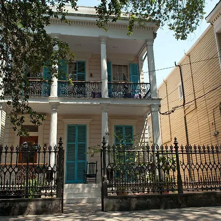 Bed & Breakfast Fairchild House 3*