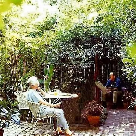 Fairchild House 3* New Orleans