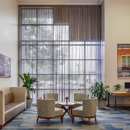 Hotel Express Downtown By Ihg 3*