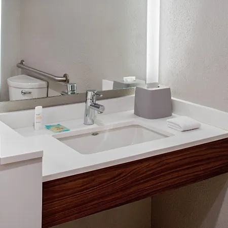 Express Downtown By Ihg Hotel