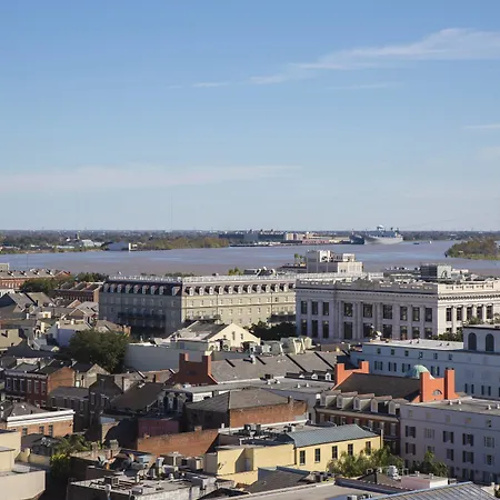 Courtyard By Marriott French Quarter/iberville Hotel 3*