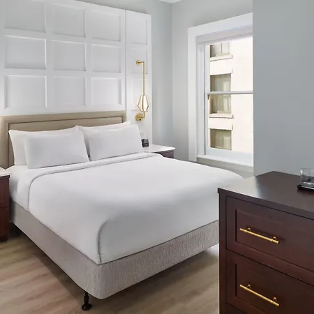 Courtyard By Marriott French Quarter/iberville