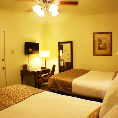 Historic Streetcar Hotel 2*