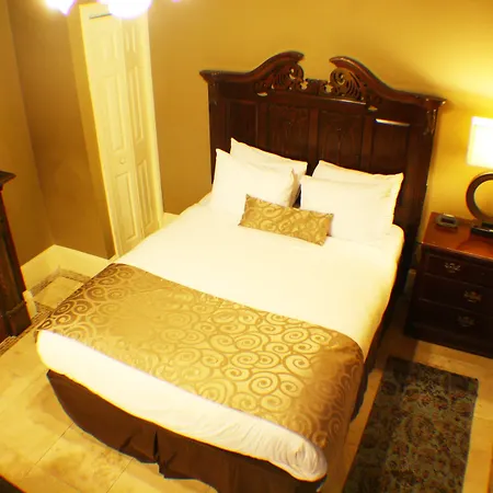 Hotel Historic Streetcar 2*