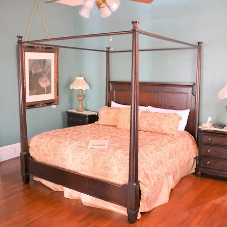 Bed & Breakfast Edgar Degas House Historic And Museum