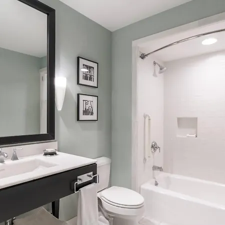 Renaissance Pere Marquette French Quarter Area Hotel New Orleans