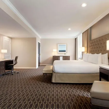 Hilton / St. Charles Avenue 4*