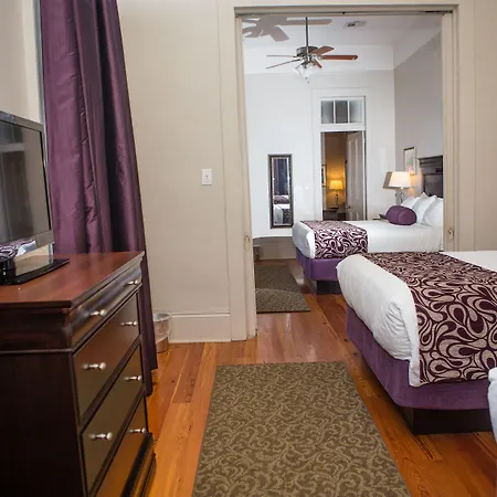 Lamothe House A French Quarter Hotel