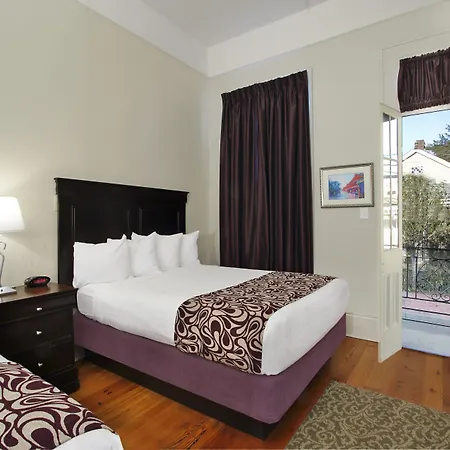 Hotel Lamothe House A French Quarter 4*