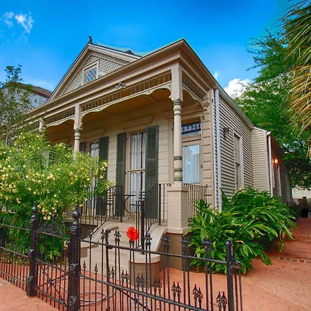 Lamothe House A French Quarter Hotel 4*
