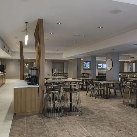 Springhill By Marriott Warehouse Arts District Hotel