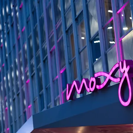 Moxy Downtown/french Quarter Area Hotel 3*