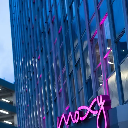 Hotel Moxy Downtown/french Quarter Area 3*