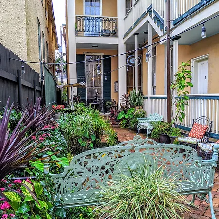 Parisian Courtyard 3* New Orleans