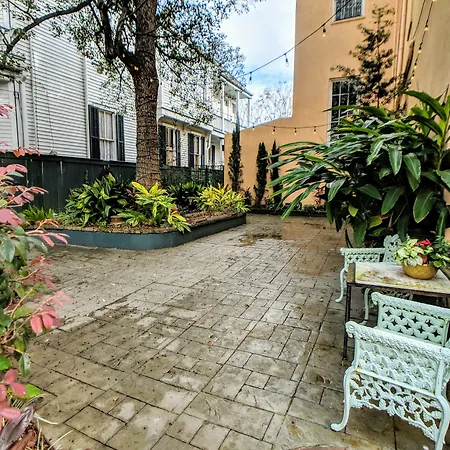 Bed & Breakfast Parisian Courtyard 3*
