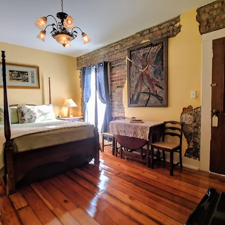 Bed & Breakfast Parisian Courtyard 3*