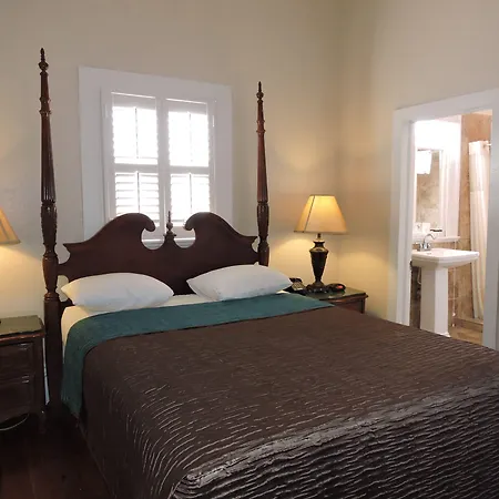 French Quarter Hotel 3*