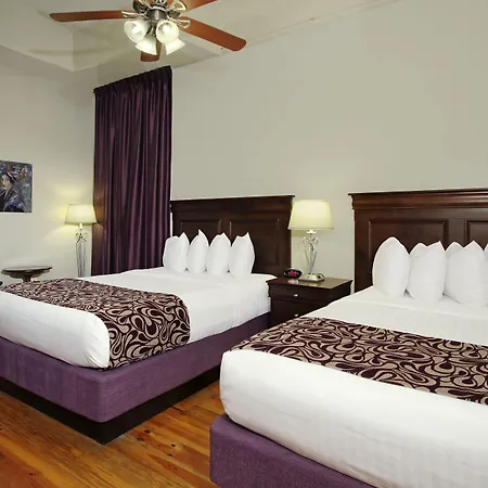 Inn On St. Ann, A French Quarter 3*