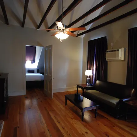 On St. Ann, A French Quarter Inn New Orleans