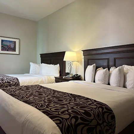 On St. Peter, A French Quarter Inn 3*