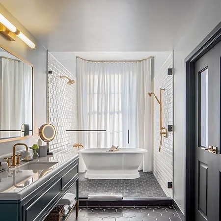 The Eliza Jane, Autograph Collection New Orleans