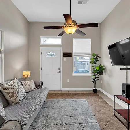 Holiday home Classic Nola In Cozy 2br Shotgun New Orleans