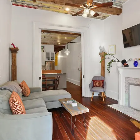 Holiday home Heart Of Midcity Front Porch 3bd 2 Bath Streetcar