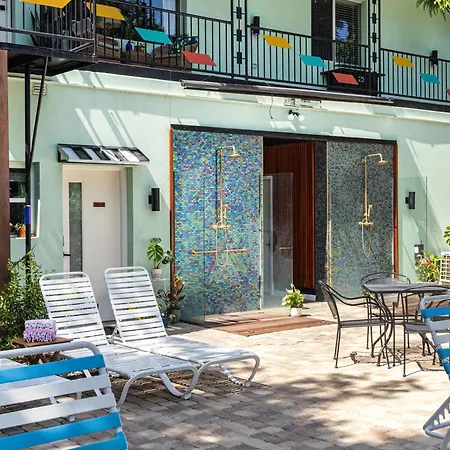 Bed & Breakfast The Railyard Nola - Adult Only, Clothing Optional Pool *