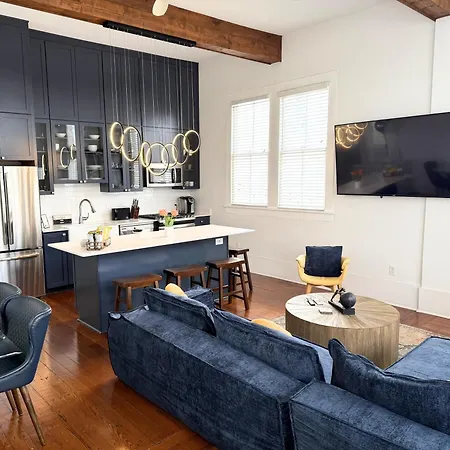 Bed & Breakfast Luxury Spacious - 3 Block Walk To French Quarter