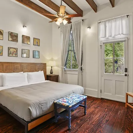Heart Of Midcity Front Porch 3bd 2 Bath Streetcar Holiday home