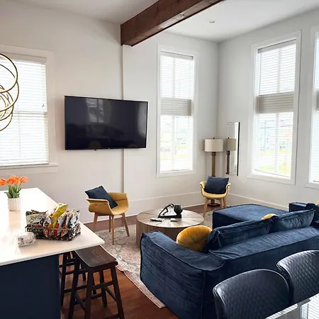 Luxury Spacious - 3 Block Walk To French Quarter New Orleans
