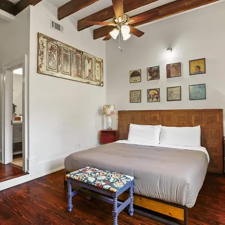 Heart Of Midcity Front Porch 3bd 2 Bath Streetcar * New Orleans