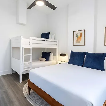 Delightful Canal Street Family In Mid-city Holiday home *