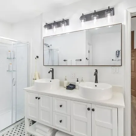 Delightful Canal Street Family In Mid-city Holiday home New Orleans