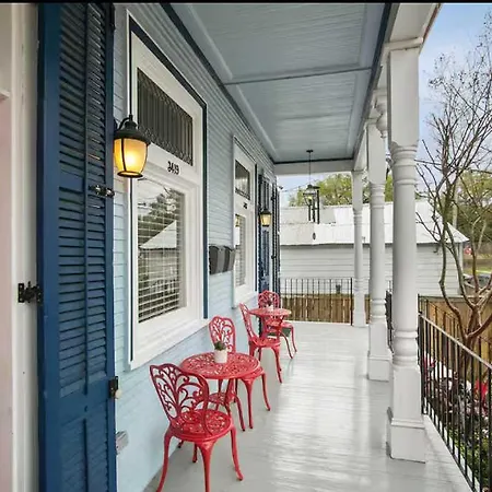 Heart Of Midcity Front Porch 3bd 2 Bath Streetcar *