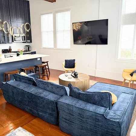 Bed & Breakfast Luxury Spacious - 3 Block Walk To French Quarter New Orleans