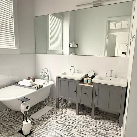 Luxury Spacious - 3 Block Walk To French Quarter New Orleans