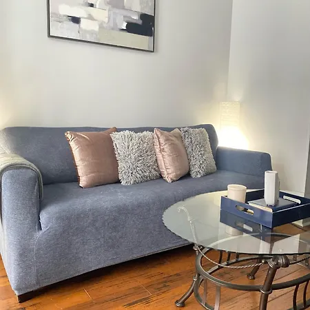 Drop Your Bags In Your 2 Bdrm, 2 Full Bath In French Quarters Prime Location Apartment