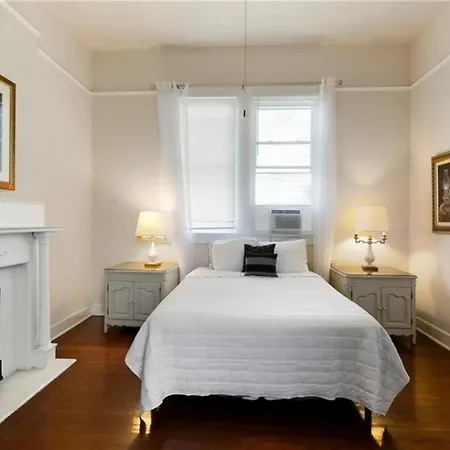 Spacious 4br Retreat Comfort & Style - Downstairs New Orleans