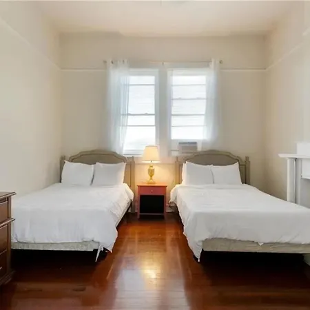 Apartment Spacious 4br Retreat Comfort & Style - Downstairs
