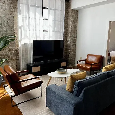 Apartment Stylish Industrial Loft In Warehouse District