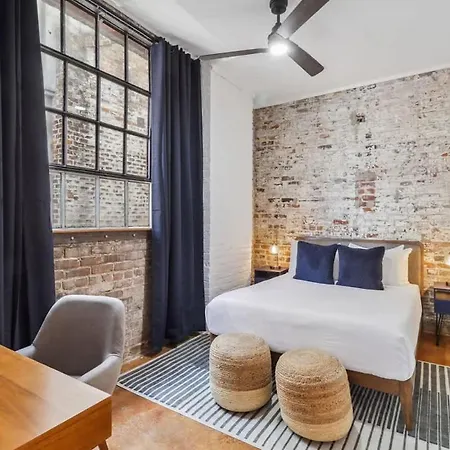 Apartment Stylish Industrial Loft In Warehouse District *
