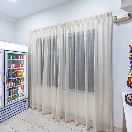 Hotel Express East By Ihg 2*