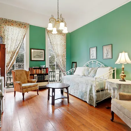 Garden District Bed & Breakfast